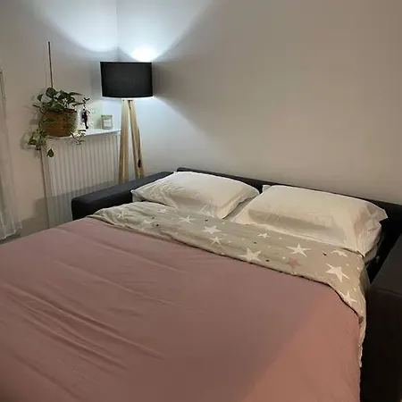 Chic Studio Pres De Paris La Defense 베종