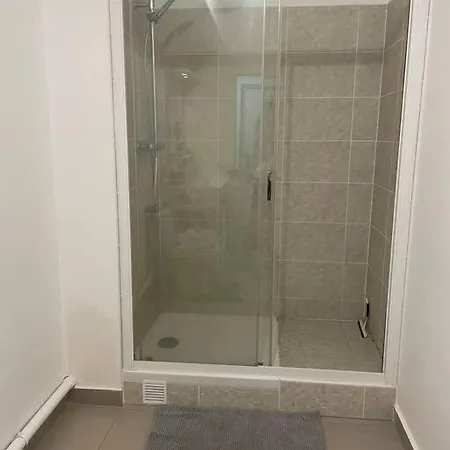 아파트 Chic Studio Pres De Paris La Defense 베종
